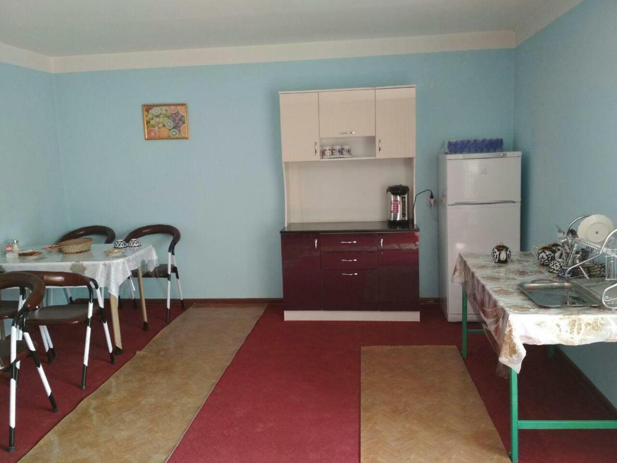 Hostel Farovon Marghilon Extérieur photo
